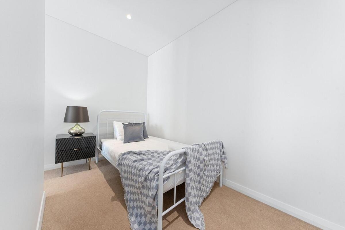 Apartment Skyview Comfy In Centre Of Burwood *